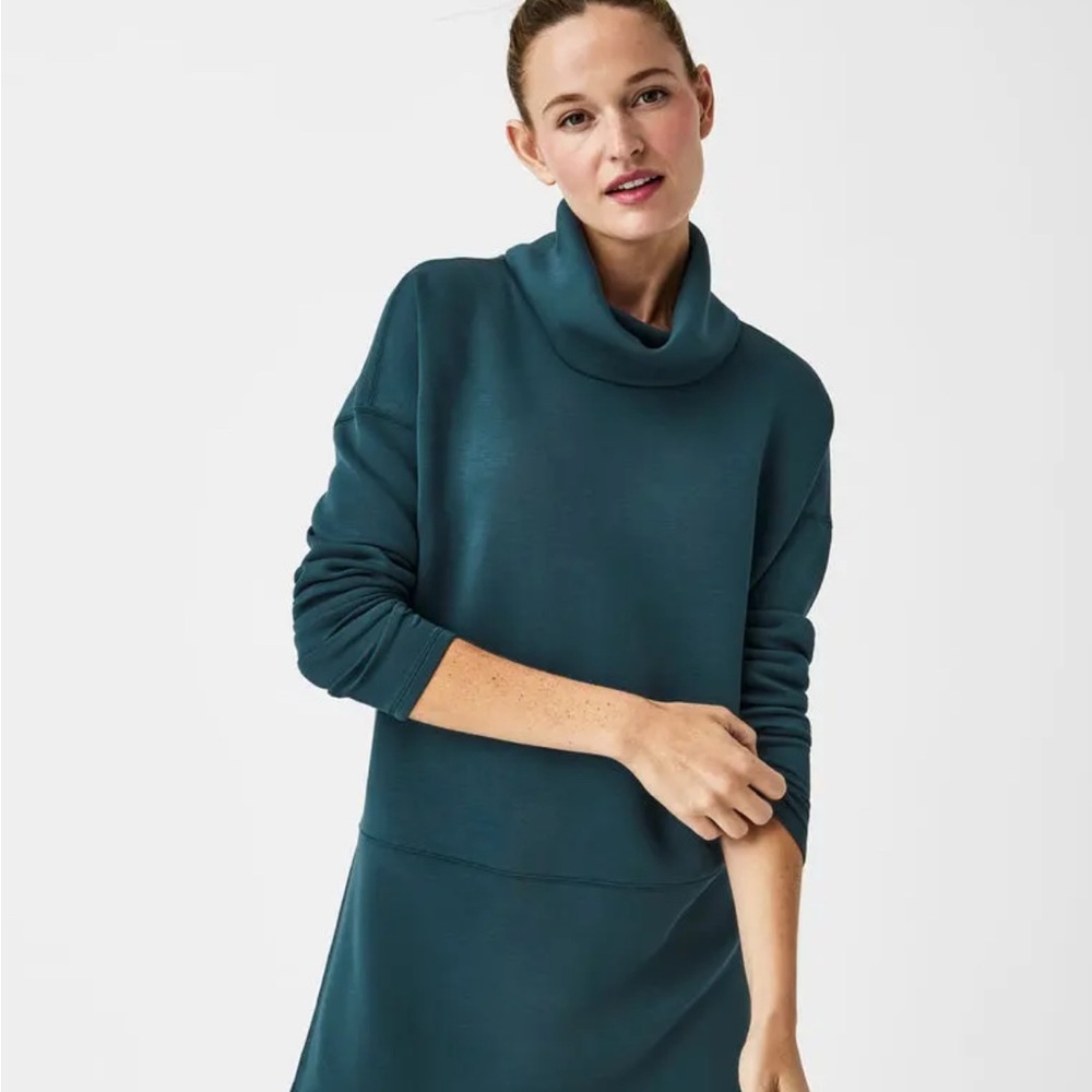 SPANX Set Contour Rib 7/8 Leggings M and AirEssentials Turtleneck Tunic S